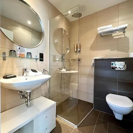 Skol L'original 3* شْتراسين