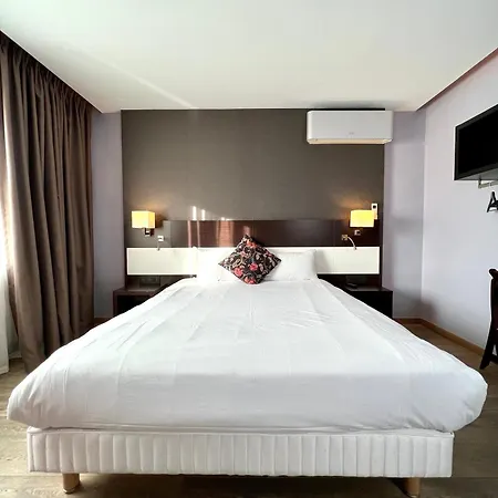 Hotel Skol L'original Strassen