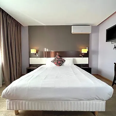 Hotel Skol L'original Strassen