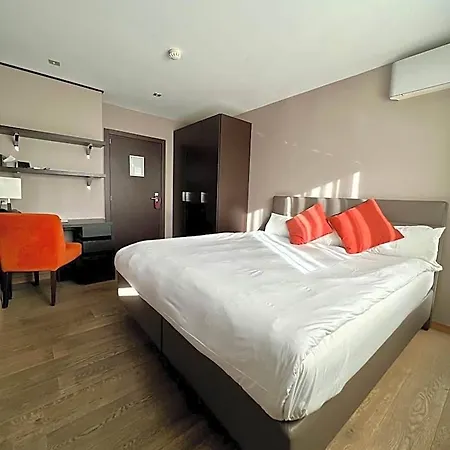 Hotel Skol L'original Strassen