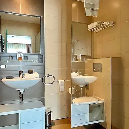 Skol L'original Hotel 3*