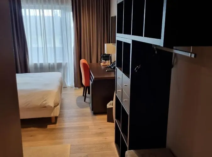 Hotel Skol L'original Strassen