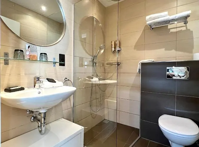 Skol L'original 3* שטראסן